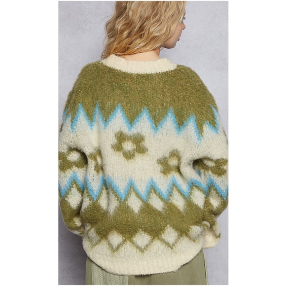 POL Fuzzy Round Neck Floral Print Loose Fit Sweater top - Picture 3 of 6